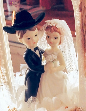 2009 Cake Topper Bride and Groom